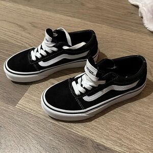 Vans Classic Black and White Low-Tops